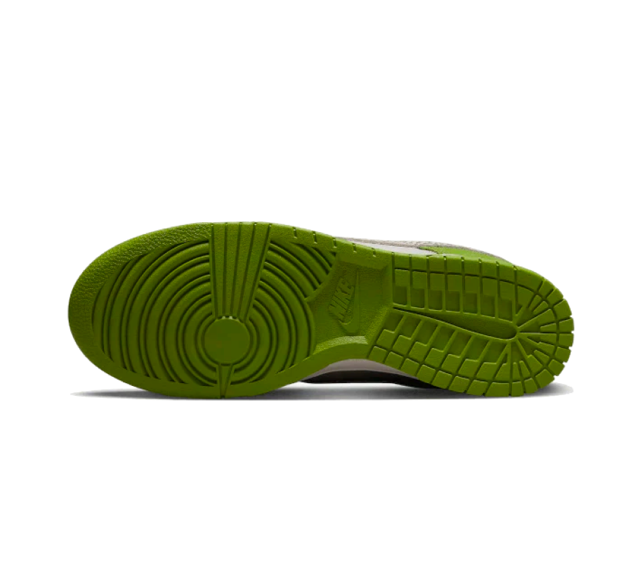 Nike Dunk Low Safari Swoosh Chlorophyll